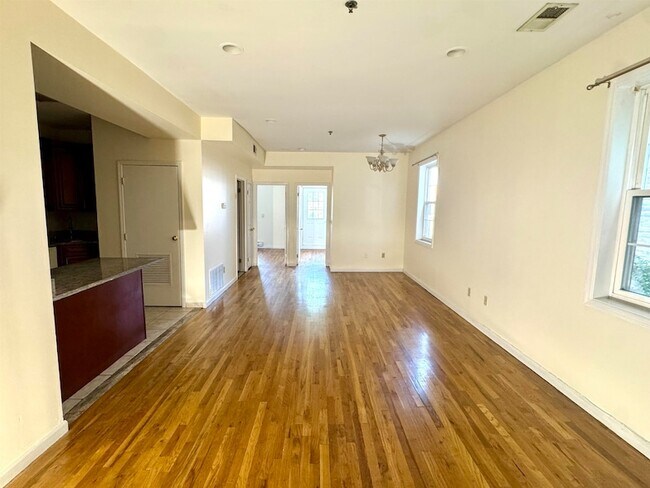 1005 Central Ave in Union City, NJ - Building Photo - Building Photo