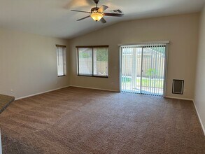 437 E Sheffield Ave in Chandler, AZ - Building Photo - Building Photo