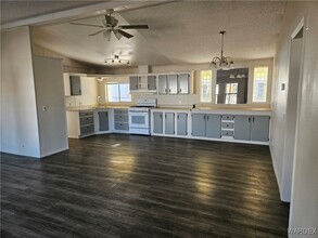 954 Roadrunner Dr in Bullhead City, AZ - Building Photo - Building Photo