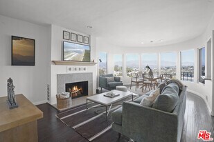 1850 San Jacinto St in Los Angeles, CA - Building Photo