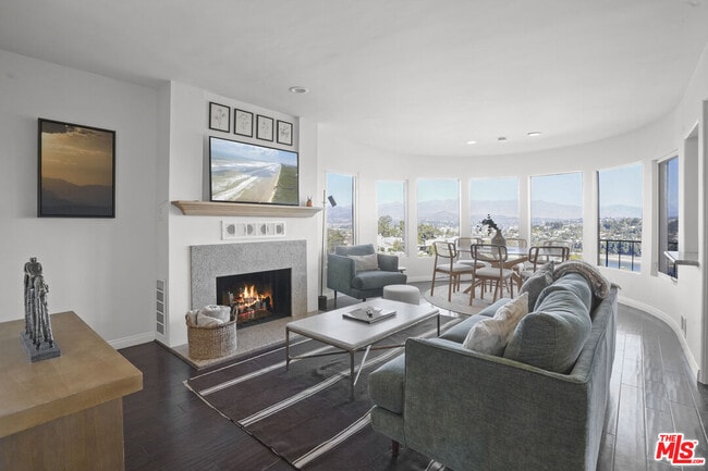 1850 San Jacinto St in Los Angeles, CA - Building Photo - Building Photo