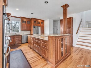 553 Judd Rd in Easton, CT - Building Photo - Building Photo