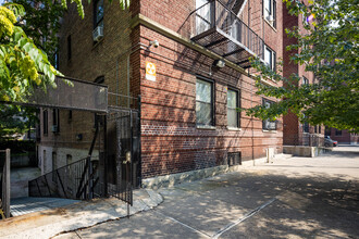 690 Riverside Dr in New York, NY - Building Photo - Building Photo