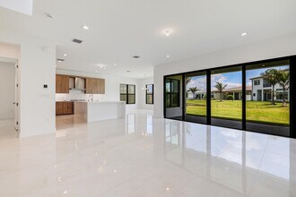 9451 Riverside Pk Dr in Boca Raton, FL - Building Photo - Building Photo