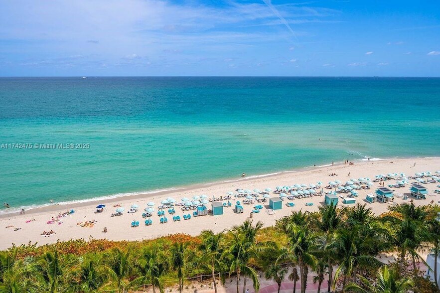 6899 Collins Ave in Miami Beach, FL - Building Photo