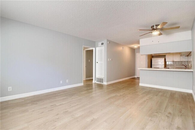 property at 2122 Hancock Dr