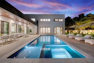 2110 NE 197th Terrace in North Miami Beach, FL - Building Photo - Building Photo