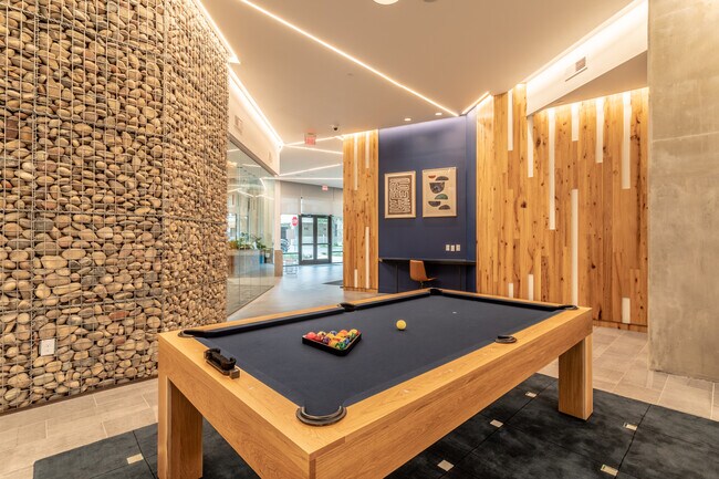 Heritage Plaza in San Antonio, TX - Building Photo - Interior Photo