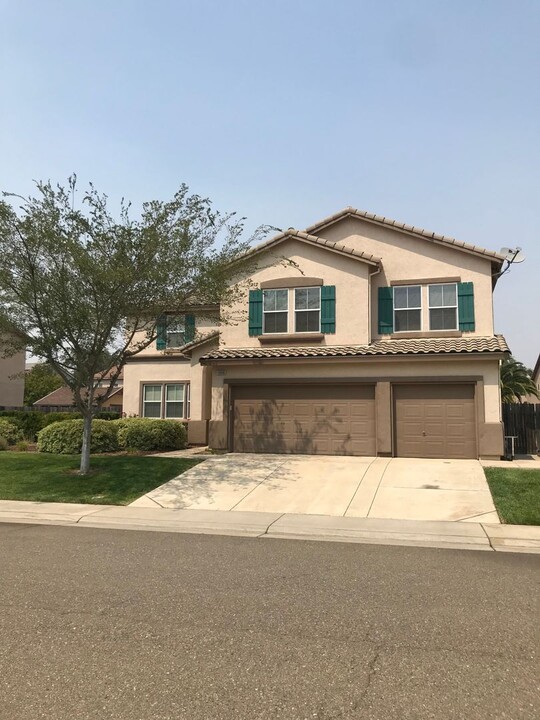 10856 Nestlenook Cir in Mather, CA - Building Photo