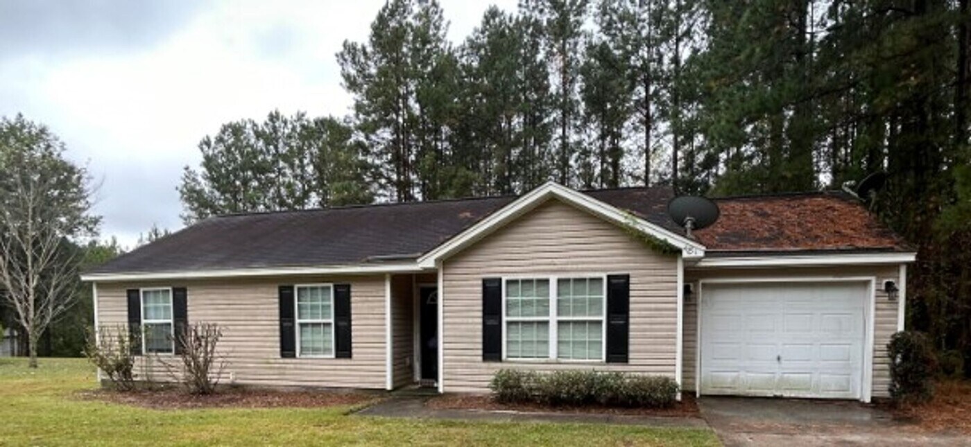 481 Shadowbrook Cir in Springfield, GA - Building Photo