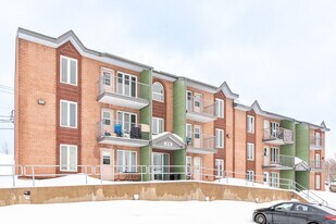 880 Saint-Omer St in Lévis, QC - Building Photo