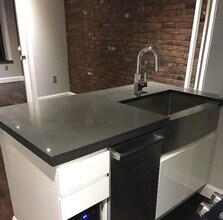 246 Mott St, Unit 9 in New York, NY - Foto de edificio - Building Photo