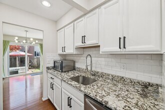 9934 Longford Ct in Vienna, VA - Building Photo - Building Photo