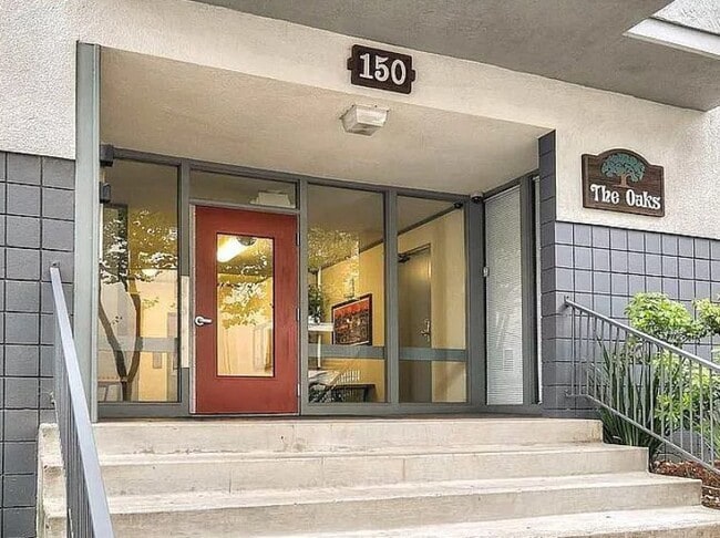 150 Pearl St, Unit 211