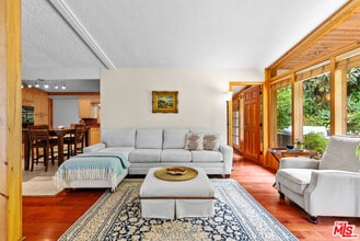 3447 Vista Haven Rd in Los Angeles, CA - Building Photo - Building Photo