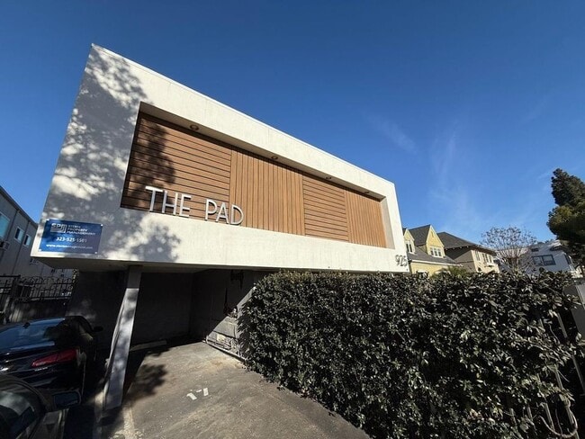 925 W 30th St in Los Angeles, CA - Building Photo - Building Photo