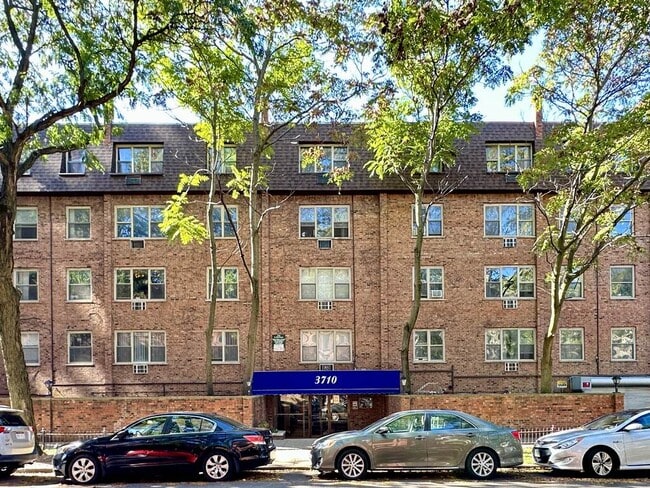 property at 3710 N Pine Grove Ave