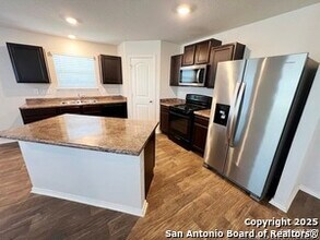 11919 Hondo Crk in San Antonio, TX - Building Photo - Building Photo