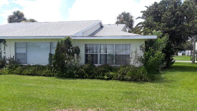 1204 Harbour Point Dr in Port Orange, FL - Building Photo - Building Photo