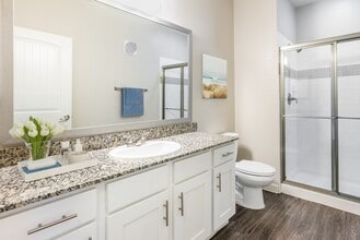 Hawthorne at Crenshaw in Pasadena, TX - Building Photo - Building Photo
