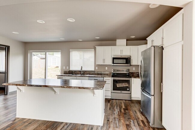 1223 S Leahy Dr in Coupeville, WA - Building Photo - Building Photo