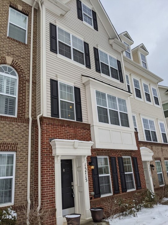 15715 Murphys Tin St in Silver Spring, MD - Building Photo
