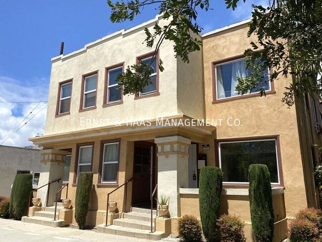 property at 621 W 3rd St