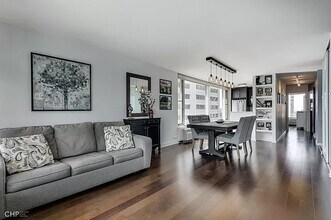 1400 N State Pky, Unit 16A in Chicago, IL - Building Photo - Building Photo