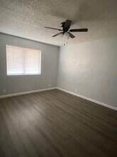 20240 Park Rd, Unit D in Tehachapi, CA - Building Photo - Building Photo