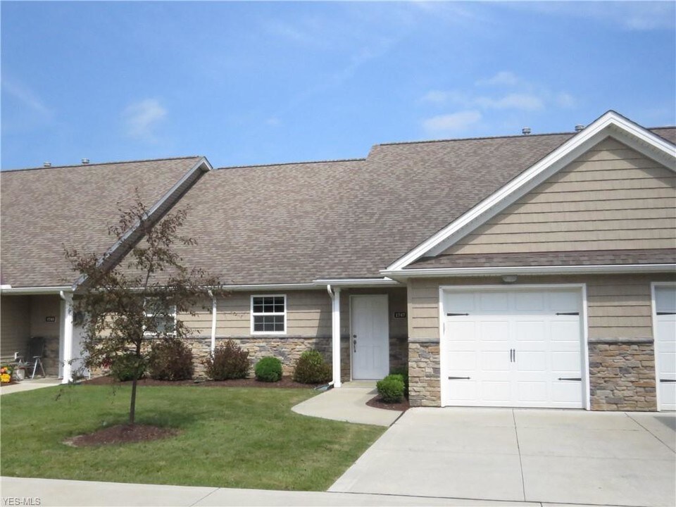 1747 Blase Nemeth Rd in Painesville, OH - Foto de edificio