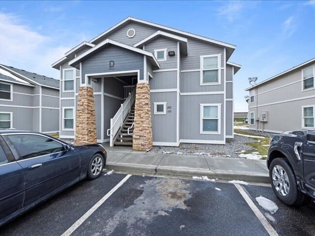 6405 Chapel Hill Blvd in Pasco, WA - Building Photo - Building Photo