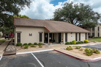 Madeira Apartments in Waco, TX - Building Photo - Building Photo