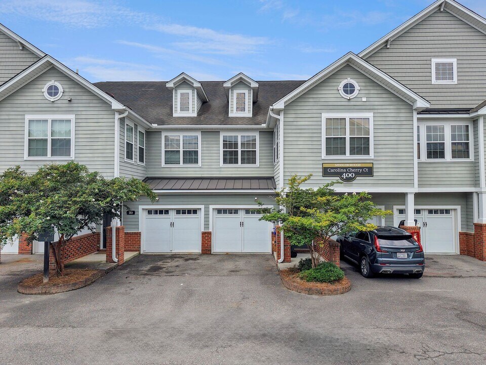 300 Flowering Peach Ct in Charleston, SC - Building Photo