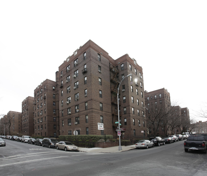 98-25-98-51 65th Rd in Rego Park, NY - Building Photo