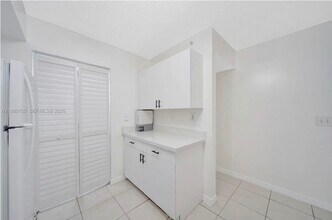 2620 S University Dr, Unit 109 in Davie, FL - Building Photo - Building Photo