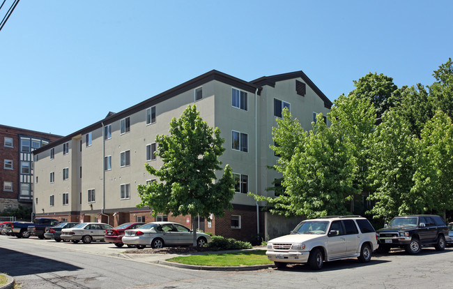 Conservatory Place Apartments I in Tacoma, WA - Foto de edificio - Building Photo