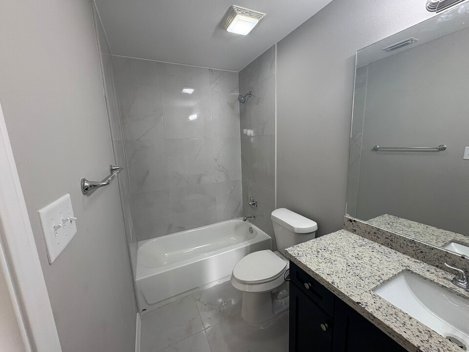 315 Dorel Drive in Laredo, TX - Building Photo
