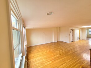 140 Beacon St, Unit 9 in Boston, MA - Building Photo - Building Photo