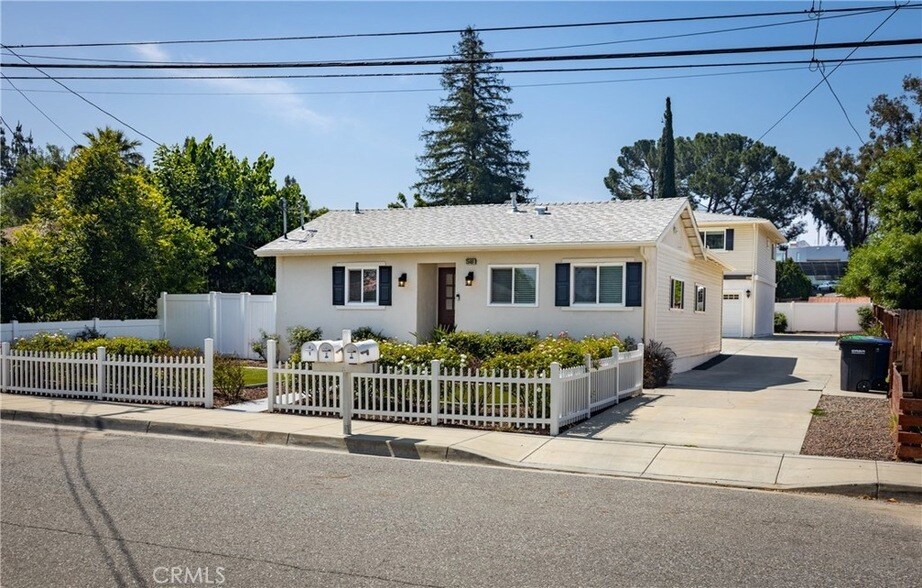 25461 Cole St in Loma Linda, CA - Building Photo