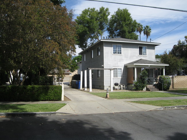 920 S Sultana Ave in Ontario, CA - Building Photo - Building Photo