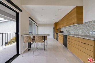 6789 Shearwater Ln in Malibu, CA - Building Photo - Building Photo