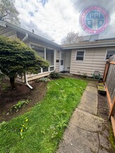 477-479 6th St in Lake Oswego, OR - Foto de edificio - Building Photo