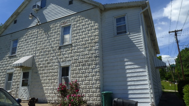 property at 100 S Lincoln Ave