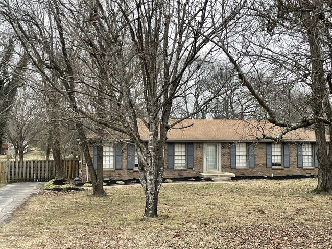 1717 Indian Hills Rd in Lebanon, TN - Building Photo - Building Photo