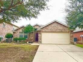 1720 Quails Nest Dr in Fort Worth, TX - Building Photo