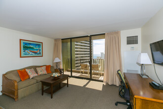 229 Paoakalani Ave, Unit #2102 Waikiki Sunset in Honolulu, HI - Building Photo - Building Photo