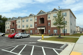 Reece Crossings @ Fort Meade in Fort Meade, MD - Foto de edificio - Building Photo