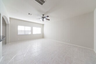 7239 Autumn Sun Dr in Houston, TX - Building Photo - Building Photo