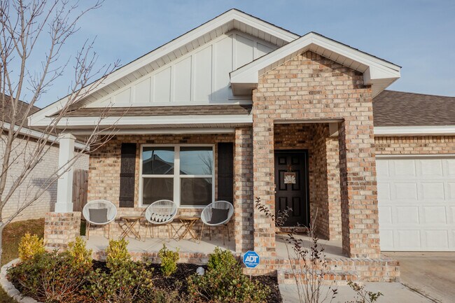 4605 Naval Ct in Crestview, FL - Building Photo - Building Photo