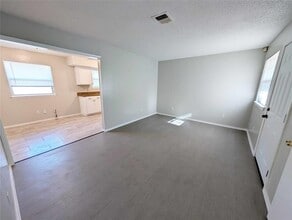 3513 Parkwoods Ln in Midwest City, OK - Building Photo - Building Photo